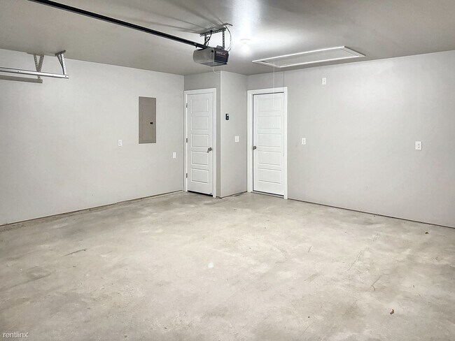 Foto del edificio - 3 br, 2 bath House - 12613 Florence Ln