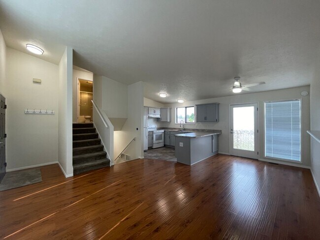 Foto del edificio - 7312 N. Hamilton