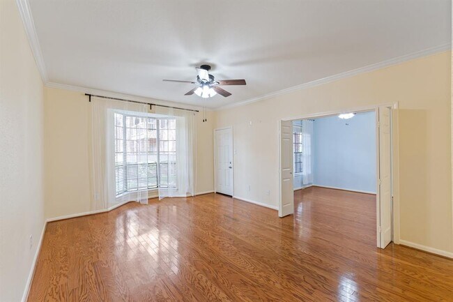 Foto del edificio - 2255 Braeswood Park Dr