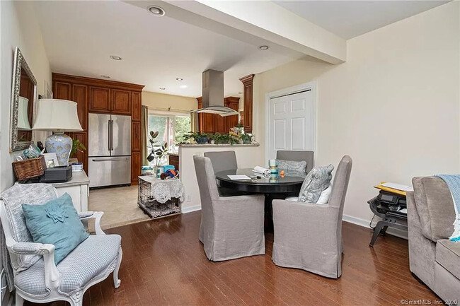 open floor plan - 83 Beaumont St