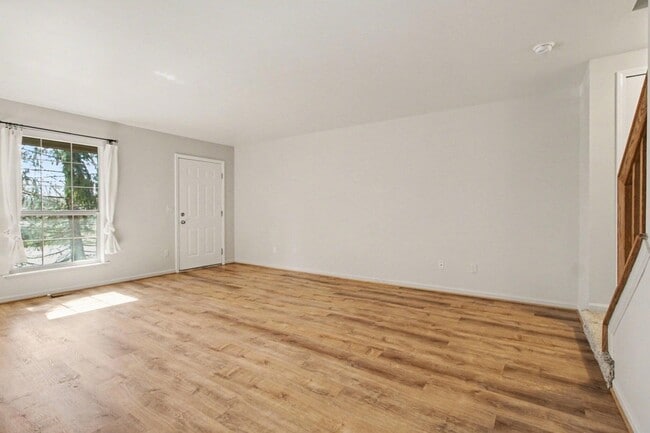 Photo - 125 Commons Cir Apartment