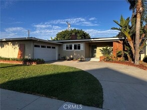 Building Photo - 2420 Marwick Ave