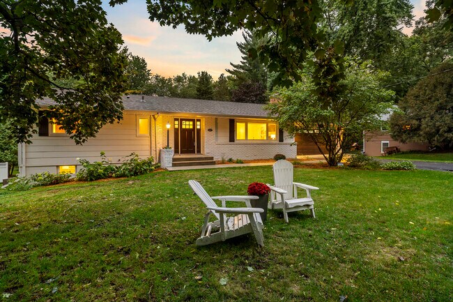 Front yard. - 14317 Orchard Rd