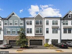 Building Photo - 25465 Nichols Orchard Terrace