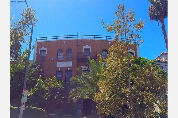 Primary Photo - 245 N Kenmore Ave