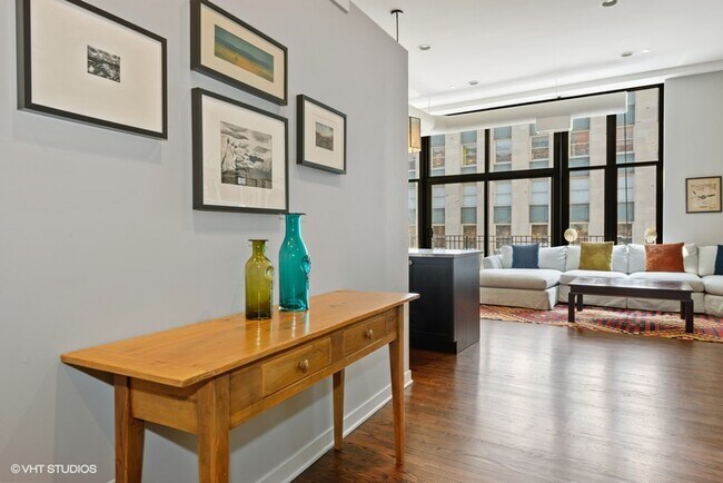 Foto del edificio - 333 W Hubbard St