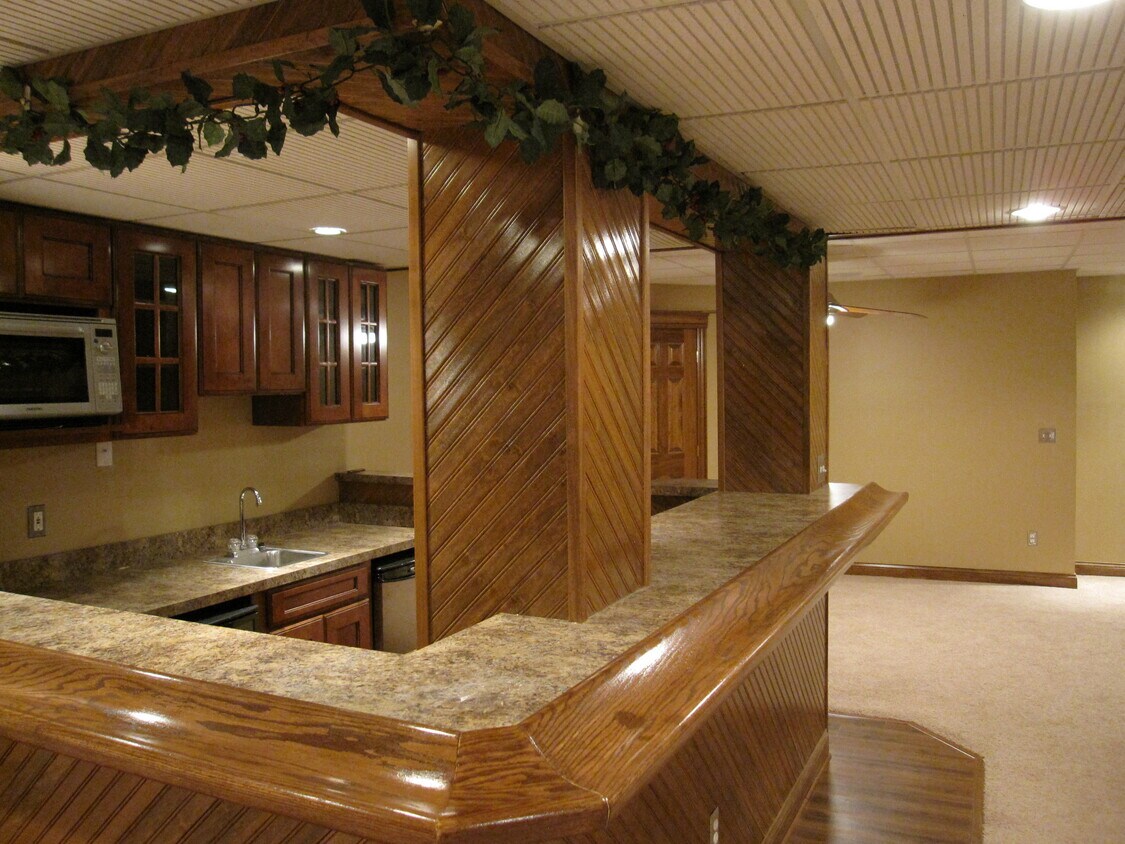 Foto del edificio - 7143 Tumblebrook Dr
