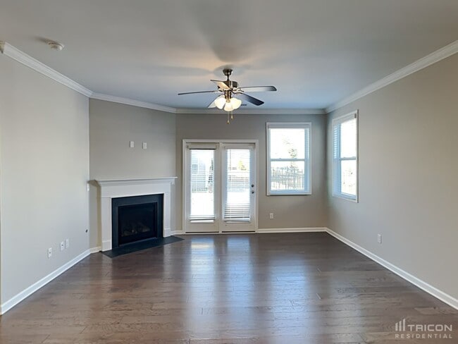 Building Photo - 3034 Butterfield Ave