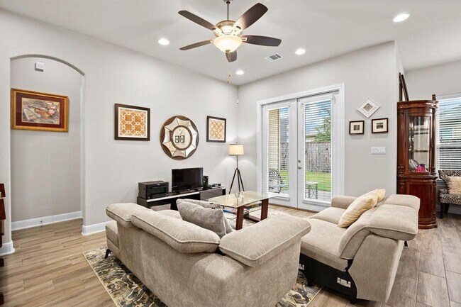 Foto del edificio - 3750 E Palm Valley Blvd