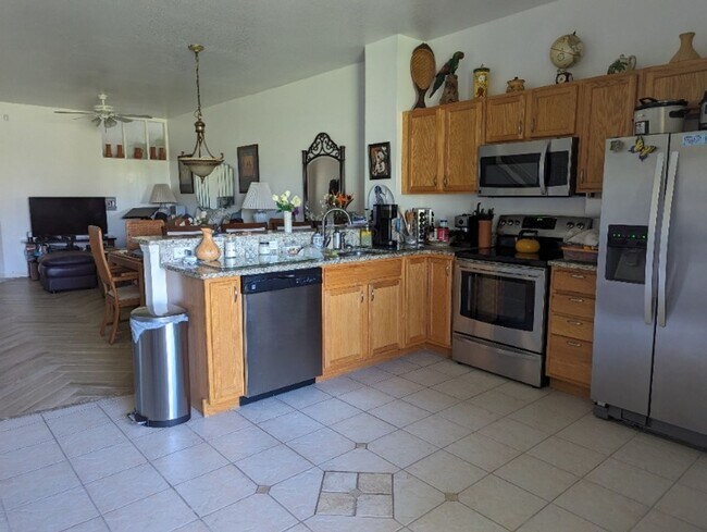 Foto del edificio - Charming 2BR Townhome in North Port