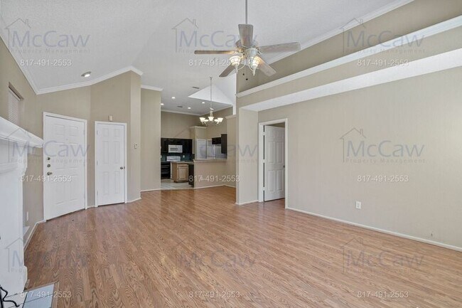 Building Photo - 2119 Amherst Dr
