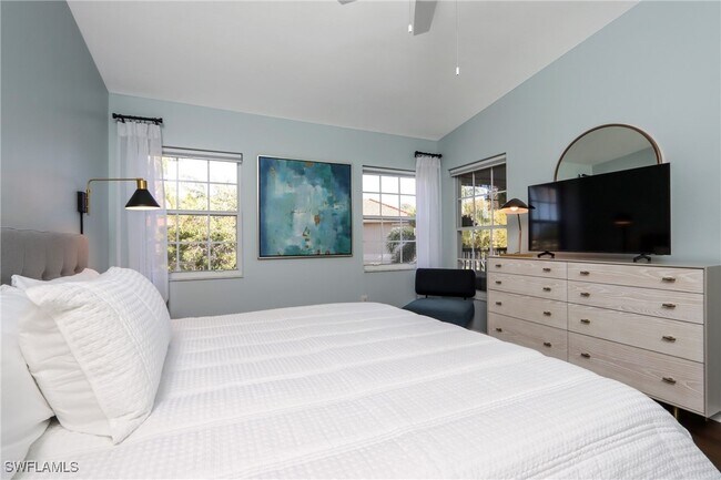 Foto del edificio - 2585 Old Groves Rd