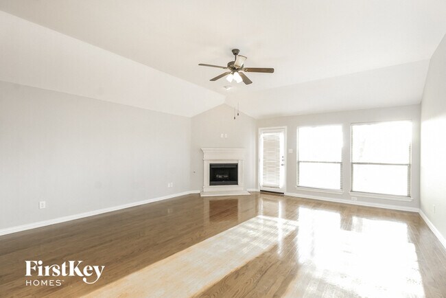 Building Photo - 1601 Lake Pine Dr