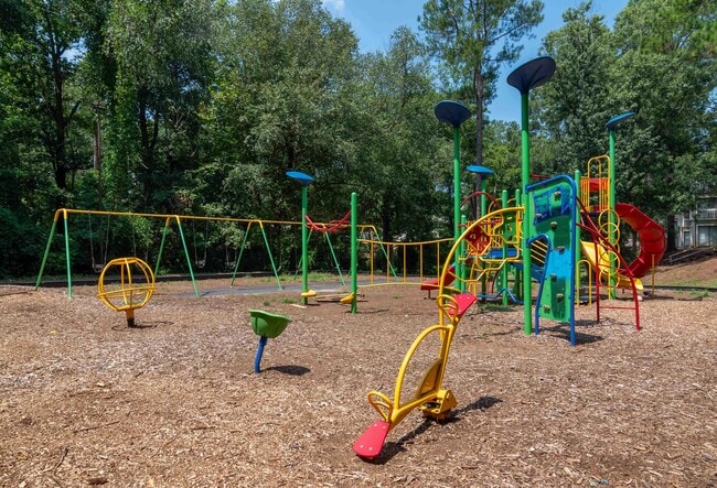 Building Photo - Ellwood Pines