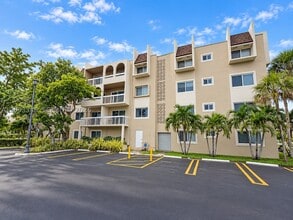 Building Photo - 7732 Camino Real