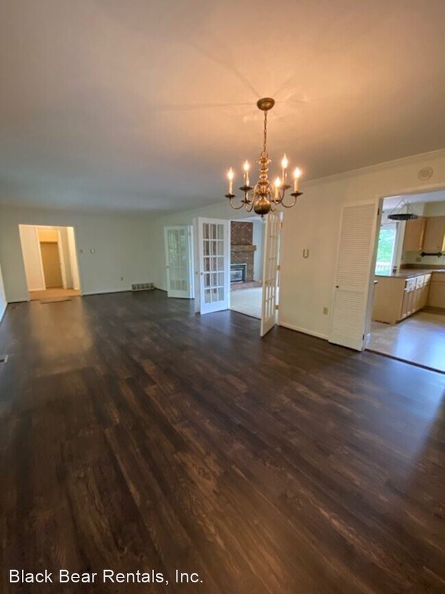 Building Photo - 3 br, 3 bath House - 301 Allen Mountain Drive