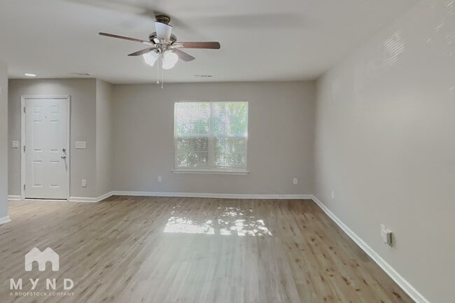 Foto del edificio - 2536 Reid Oaks Dr