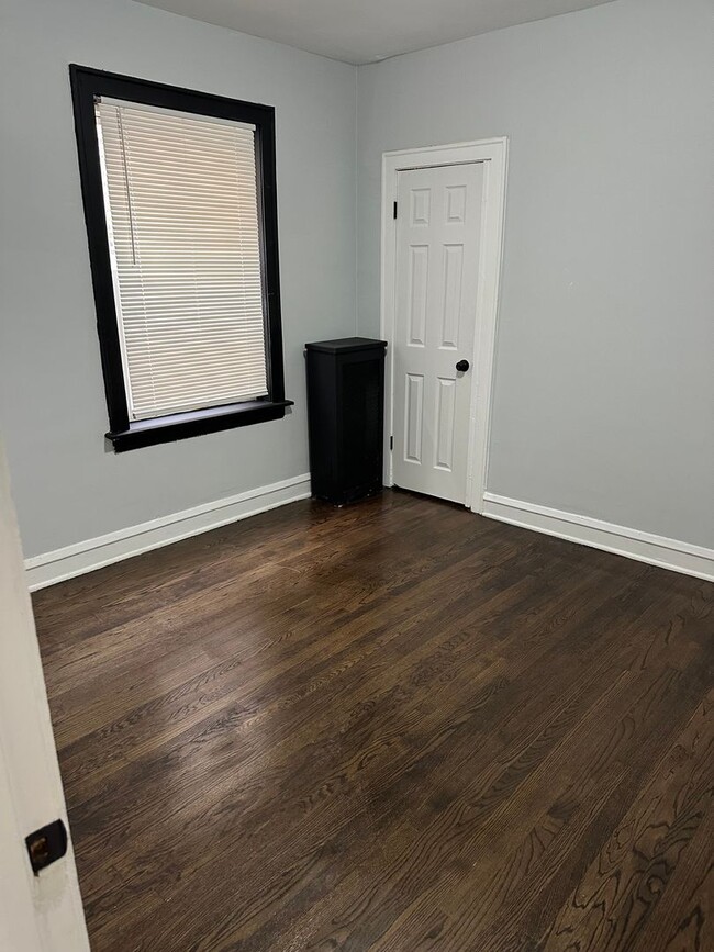 Building Photo - 8040 S Langley Ave