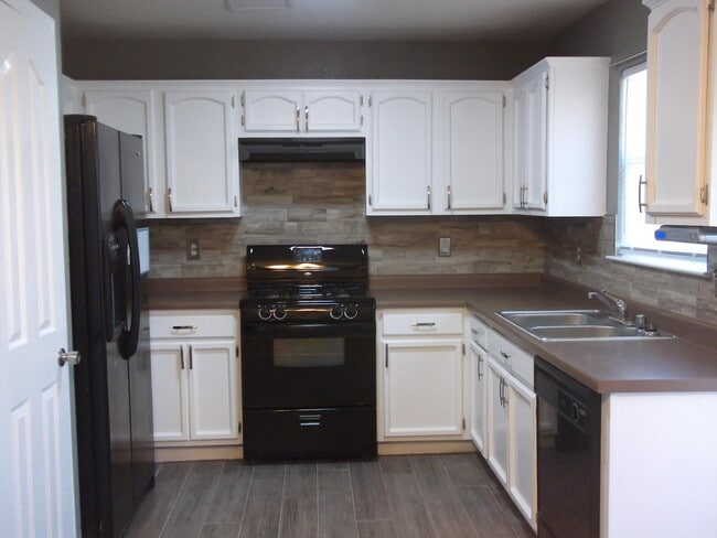 Building Photo - 4020 Tierra Inez Pl
