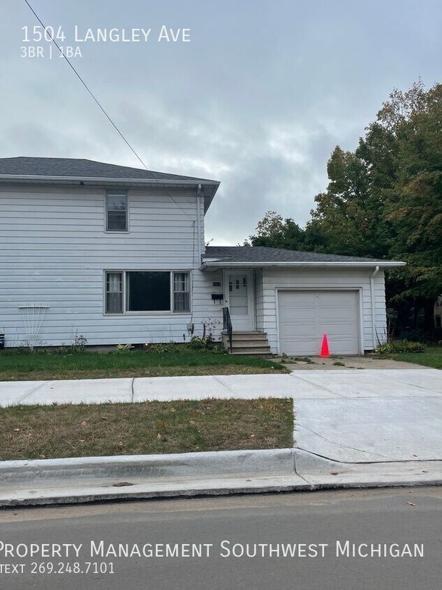 1504 Langley Ave, Saint Joseph, MI 49085 House Rental in Saint Joseph