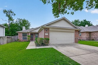 Building Photo - 18499 Sunrise Pines Dr