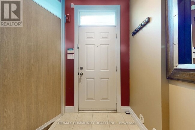 Photo du bâtiment - 8 - 3030 LAKESHORE BOULEVARD