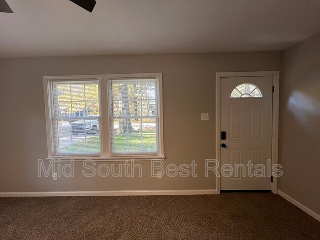 Building Photo - 3644 Dumas St