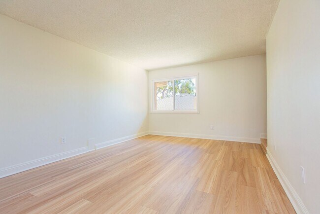 Foto del edificio - 2320 Clark Ln