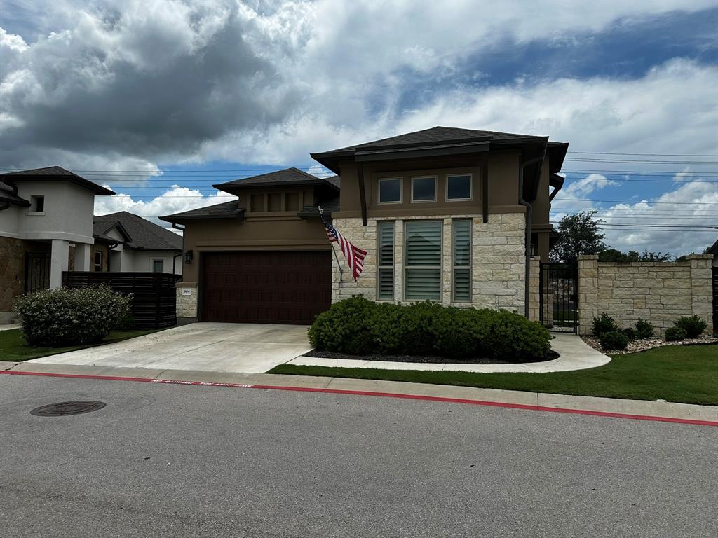 Foto principal - 904 Indian Hawthorne Dr
