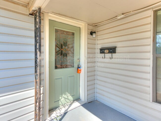 Photo - 9706 N Garnett Dr House