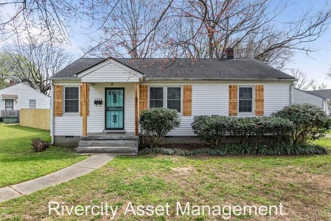 Building Photo - A MUST SEE IN THE 38122!!!!! SECTION 8 WELCOMED