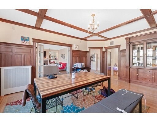 Foto del edificio - 1037 Beacon St