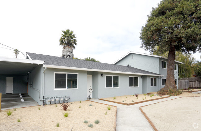 Building Photo - 2651 Fresno St