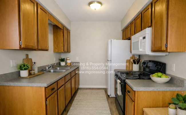 Building Photo - 1 Bedroom apartment in Olathe, KS