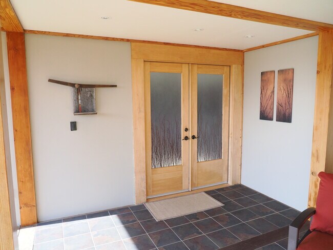 Foto del edificio - 100 Crab Apple Ln