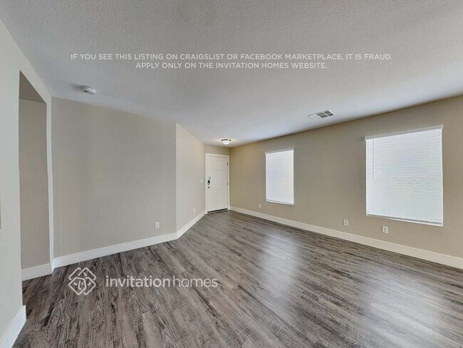 Foto del edificio - 8648 Shady Pines Dr