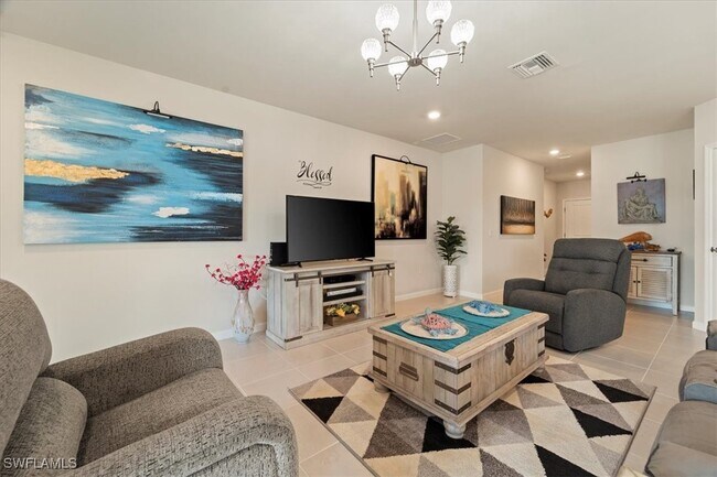 Foto del edificio - 6152 Harmony Dr