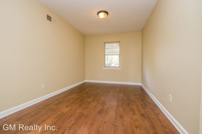 Building Photo - 3 br, 1.5 bath House - 3150 Castleman