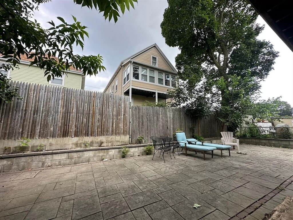 Foto del edificio - 17 Stanley Ave