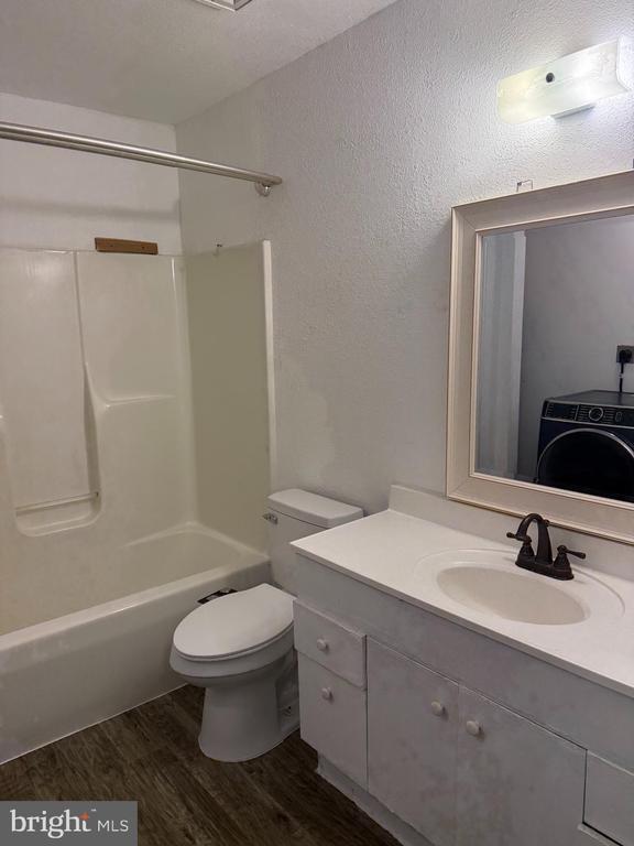 Building Photo - 1117 Beautiful St