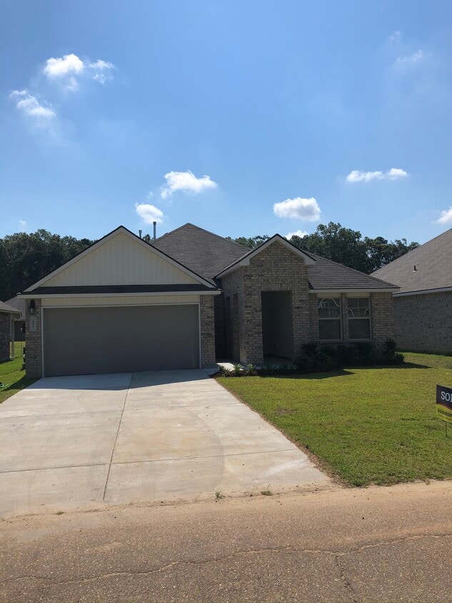 28412 Longfellow Ln, Albany, LA 70711 House Rental in Albany, LA