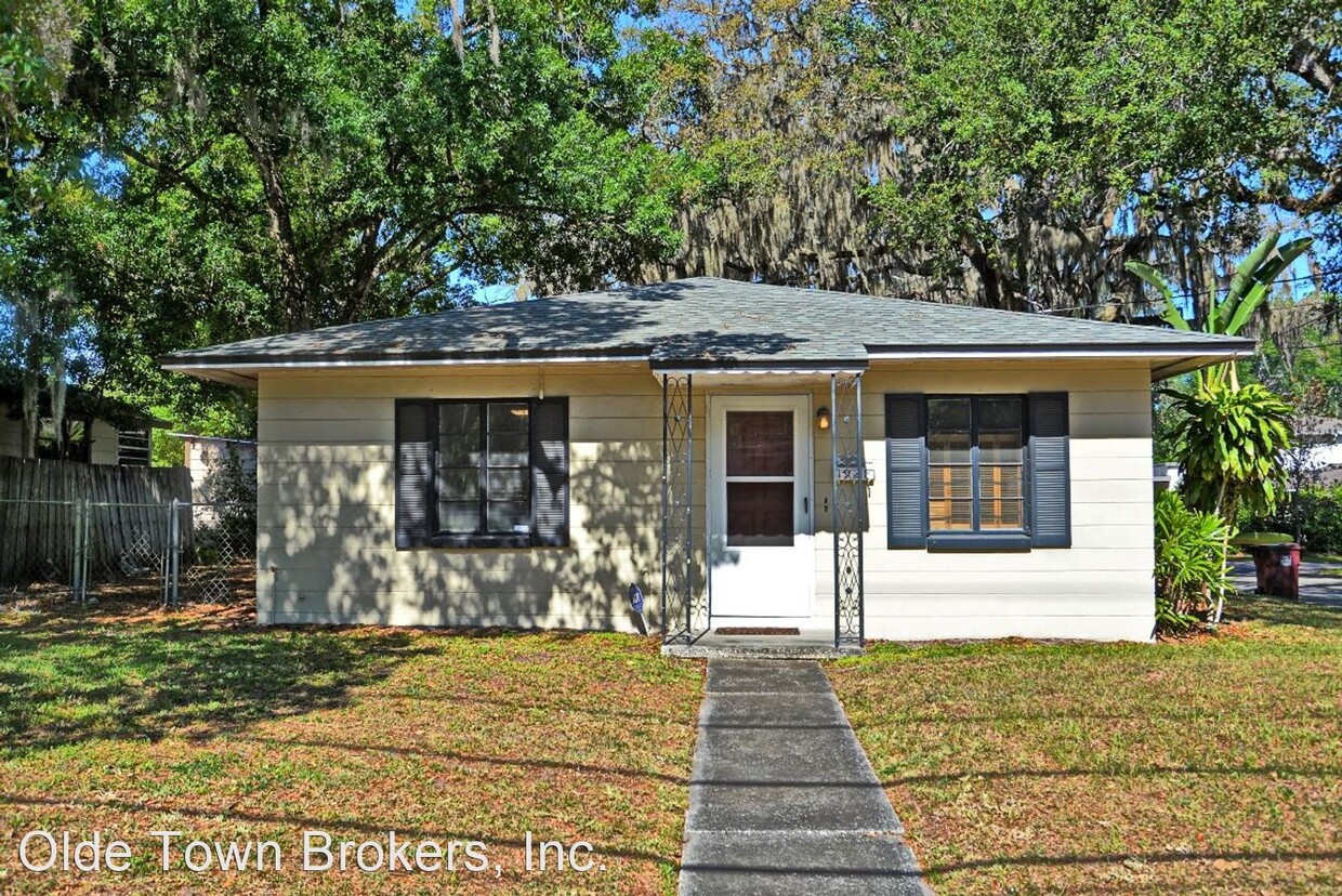 Primary Photo - 2 br, 1 bath House - 1928 S Ferncreek Ave.
