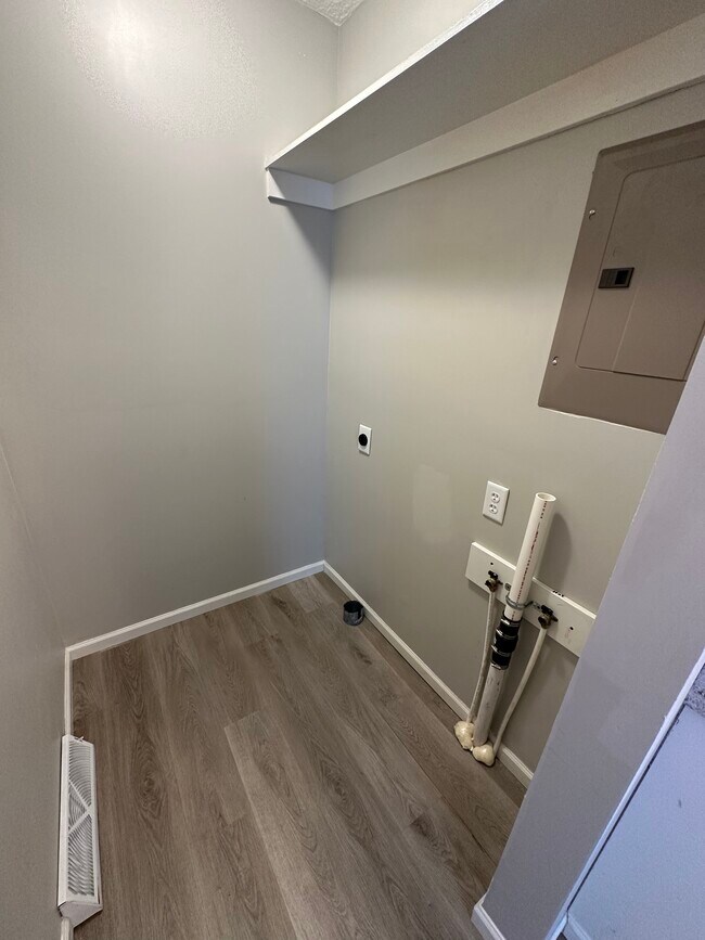 Building Photo - 812 Wix Ln