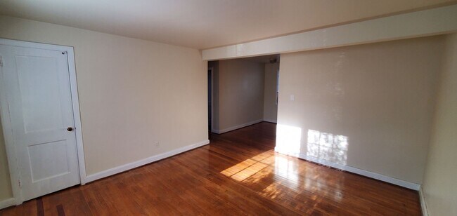 Foto del edificio - 1208 Whilden Pl
