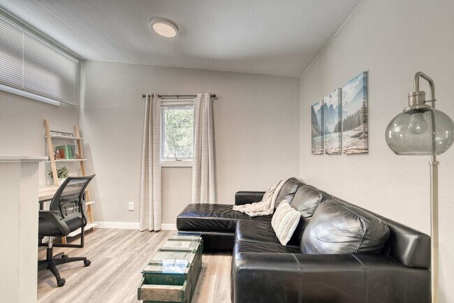 Foto del edificio - 2818 Rose Hill St