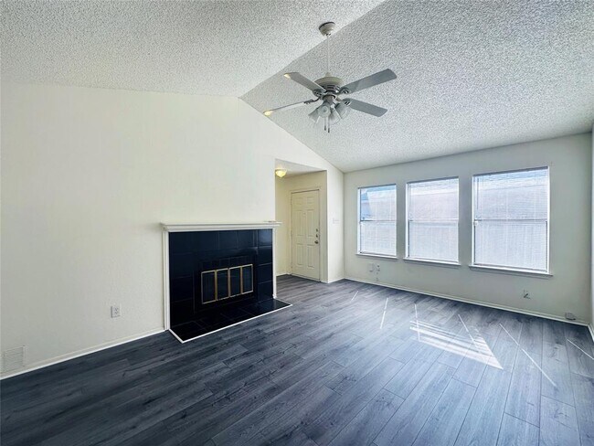 Building Photo - 14414 Tiffer Ln