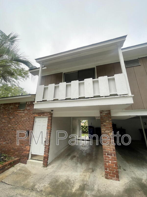Building Photo - 3209 Wilmot Ave