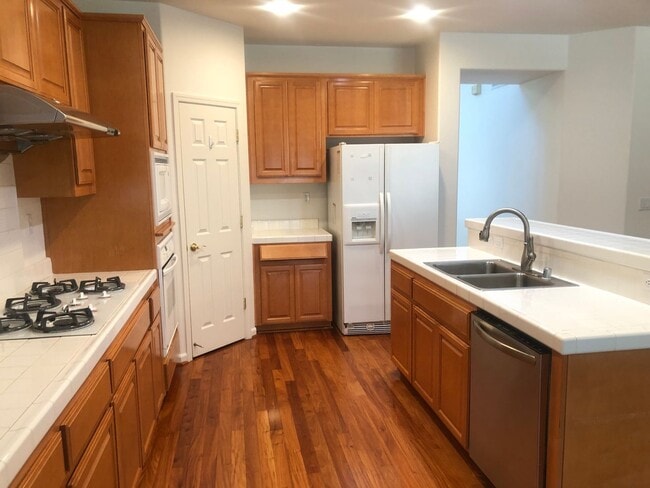 Foto del edificio - 2306 Campbell Cir