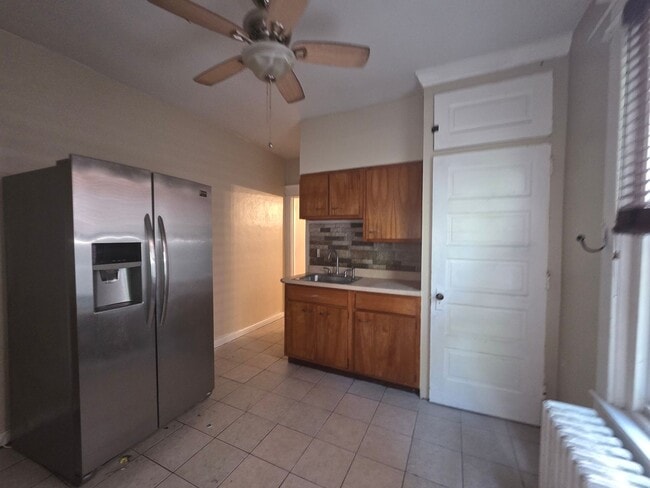 Building Photo - move in ready 3 bedroom 1 bath