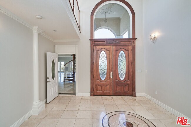 Foto del edificio - 22600 Hidden Hills Rd